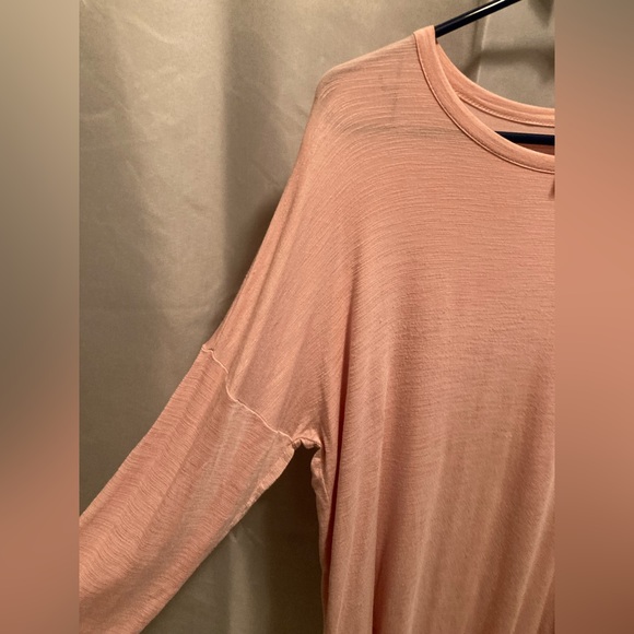 OLD NAVY Abalone Pink, Luxe Long-Sleeve Tunic T-Shirt (S) - Picture 8 of 10